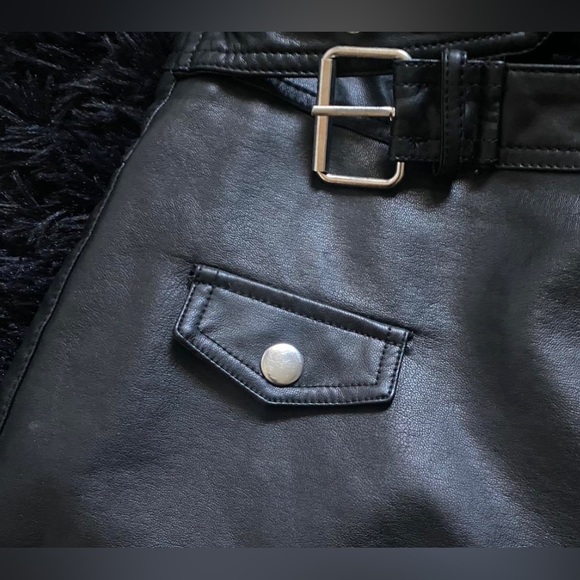 Early 2000’s Forever 21 -Leather skirt - Picture 3 of 5